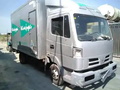 Veicolo di demolizione nissan atleon 110 dell'anno 2005 alimentato bd30