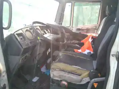 Veicolo di demolizione nissan atleon 110 dell'anno 2005 alimentato bd30