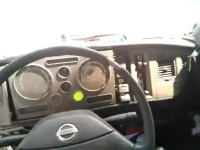 Veicolo di demolizione nissan atleon 110 dell'anno 2005 alimentato bd30