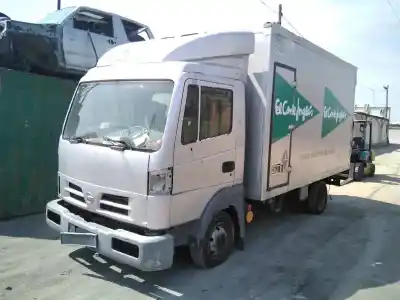 Veicolo di demolizione nissan atleon 110 dell'anno 2005 alimentato bd30