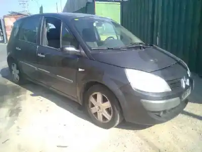 Veicolo di demolizione renault                                            scenic ii                                                                                                                                                                                                                                                  luxe dynamique                                                                                                                                                                                                                                             dell'anno 2007 alimentato k9k p7