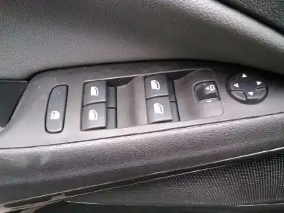 Veículo de Sucata opel crossland x innovation do ano 2018 alimentado dv5rc / yh01