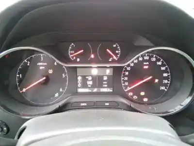 Veículo de Sucata opel crossland x innovation do ano 2018 alimentado dv5rc / yh01