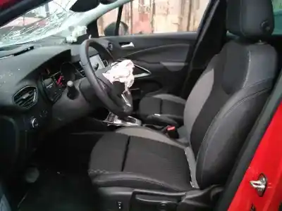 Veículo de Sucata opel crossland x innovation do ano 2018 alimentado dv5rc / yh01