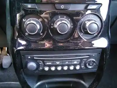 Veicolo di demolizione citroen c3 attraction dell'anno 2014 alimentato 8h01