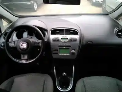 Vehicul casat seat altea (5p1) reference al anului 2007 alimentat bxe