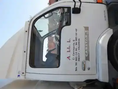 Sloopvoertuig nissan cabstar e 3.0d van het jaar 2000 aangedreven bd30d