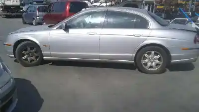 Vehicul casat jaguar s-type 3.0 v6 24v cat al anului 2001 alimentat 1g787ab/1g767ab