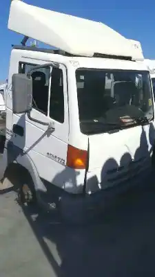 Veicolo di demolizione NISSAN ATLEON 120 ATLEON 120 dell'anno 2002 alimentato BD30