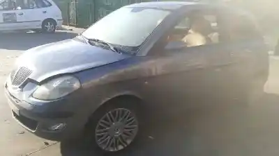 Здавання транспортного засобу lancia ypsilon (101) 1.4 16v platino року 2004 потужний 843a1000