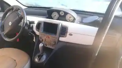 Здавання транспортного засобу lancia ypsilon (101) 1.4 16v platino року 2004 потужний 843a1000