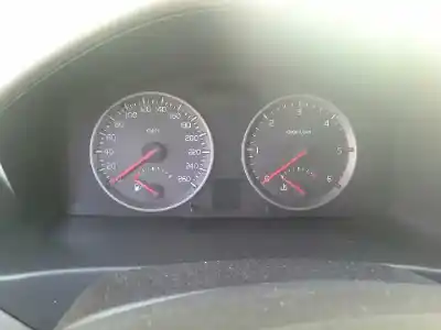 Veículo de Sucata volvo s40 berlina 2.0 diesel cat do ano 2004 alimentado d4204t