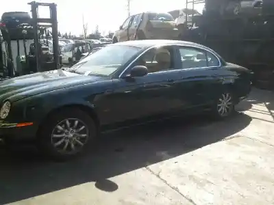 Scrapping Vehicle jaguar s-type 2.5 v6 executive of the year 2003 powered 1b