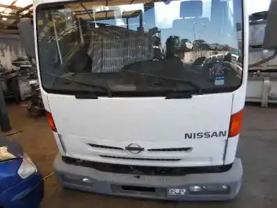 Veicolo di demolizione nissan atleon 110 dell'anno 2001 alimentato bd30d