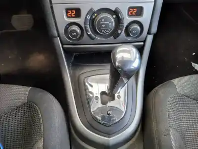 Veículo de Sucata peugeot 308 sport do ano 2008 alimentado 9hz o 9h01