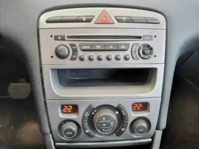 Veículo de Sucata peugeot 308 sport do ano 2008 alimentado 9hz o 9h01