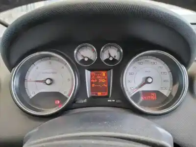 Veículo de Sucata peugeot 308 sport do ano 2008 alimentado 9hz o 9h01