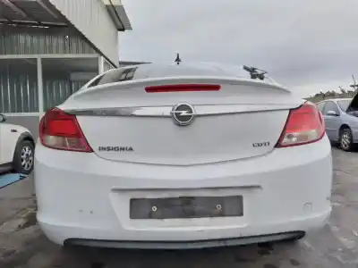 Veículo de Sucata opel insignia berlina essentia do ano 2011 alimentado a20dt