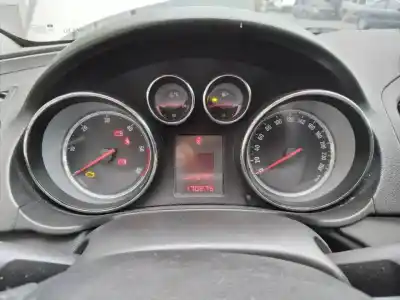 Veículo de Sucata opel insignia berlina essentia do ano 2011 alimentado a20dt