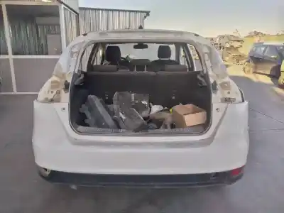 Vehicul casat ford focus lim. trend al anului 2015 alimentat xxda