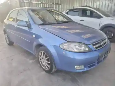 Veículo de Sucata daewoo lacetti cdx do ano 2004 alimentado t18sed