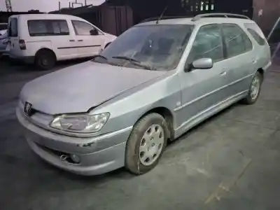 Vehicul casat peugeot 306 break boulebard al anului 2000 alimentat wjz