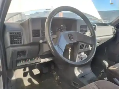 Véhicule à la ferraille peugeot 309 srdt de l'année 1991 alimenté a8b