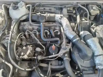 Véhicule à la ferraille peugeot 309 srdt de l'année 1991 alimenté a8b