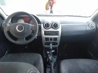 Vehicul casat dacia sandero laureate al anului 2011 alimentat d4ff7