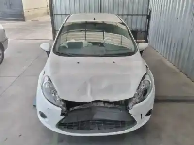 Véhicule à la ferraille ford fiesta (cb1) trend de l'année 2010 alimenté spjc