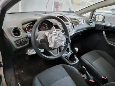 Véhicule à la ferraille ford fiesta (cb1) trend de l'année 2010 alimenté spjc