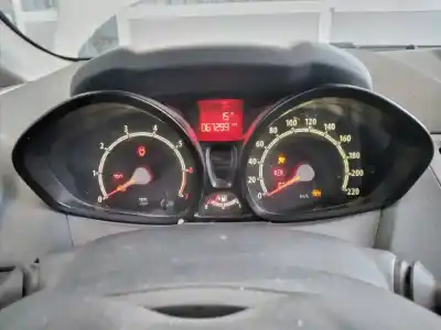 Véhicule à la ferraille ford fiesta (cb1) trend de l'année 2010 alimenté spjc