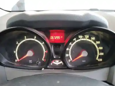 Véhicule à la ferraille ford fiesta (cb1) trend de l'année 2010 alimenté spjc