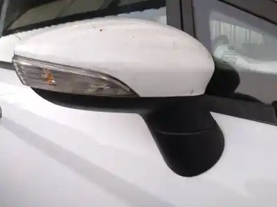 Véhicule à la ferraille ford fiesta (cb1) trend de l'année 2010 alimenté spjc