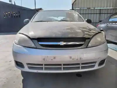 Véhicule à la ferraille chevrolet lacetti se de l'année 2005 alimenté f14d3