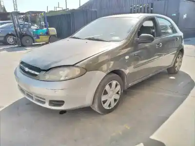 Véhicule à la ferraille chevrolet lacetti se de l'année 2005 alimenté f14d3