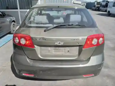 Véhicule à la ferraille chevrolet lacetti se de l'année 2005 alimenté f14d3