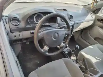 Véhicule à la ferraille chevrolet lacetti se de l'année 2005 alimenté f14d3