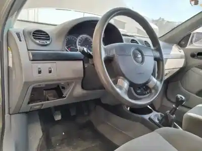 Véhicule à la ferraille chevrolet lacetti se de l'année 2005 alimenté f14d3