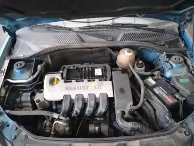 Здавання транспортного засобу renault clio ii fase ii (b/cb0) confort dynamique року 2001 потужний d4fb7