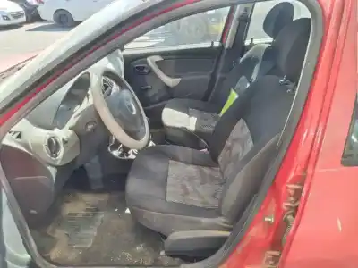 Veículo de Sucata dacia sandero básico do ano 2010 alimentado d4ff7