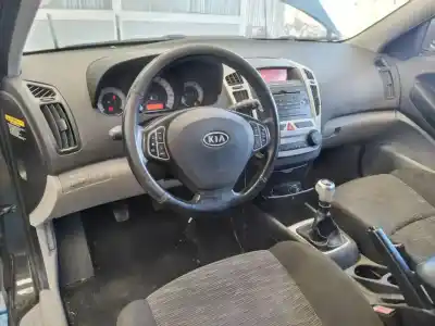 Veículo de Sucata kia pro_cee´d active do ano 2008 alimentado d4fbu