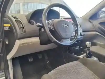 Veículo de Sucata kia pro_cee´d active do ano 2008 alimentado d4fbu