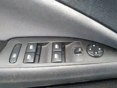 Veículo de Sucata opel crossland x design line do ano 2019 alimentado eb2adt / hn05