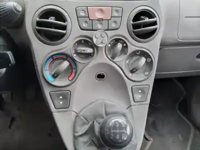 Veicolo di demolizione fiat panda (169) 1.2 8v dynamic dell'anno 2004 alimentato 188a4000