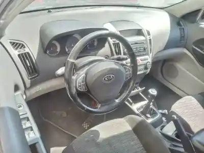 Scrapping Vehicle kia cee´d emotion of the year 2007 powered d4fb