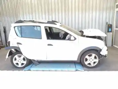 Veículo de Sucata dacia sandero stepway do ano 2013 alimentado h4ba4