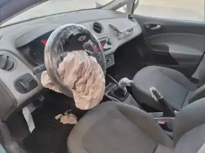 Veículo de Sucata seat ibiza (6j5) reference do ano 2010 alimentado bxw