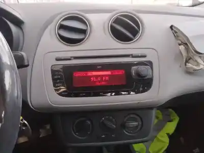 Veículo de Sucata seat ibiza (6j5) reference do ano 2010 alimentado bxw