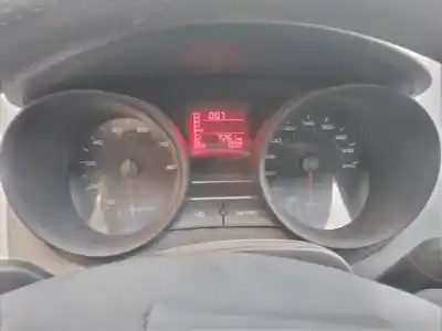 Veículo de Sucata seat ibiza (6j5) reference do ano 2010 alimentado bxw